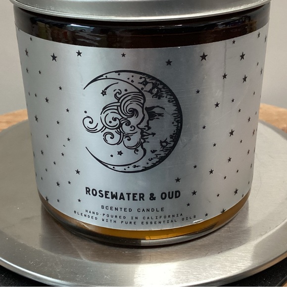 🟤 New & Hand Poured - Rosewater & Oud Scented Candle in Glass Jar and Lid - Picture 13 of 13
